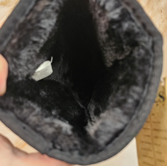 Lamo Black Apres Boots, Size 10, NWT - Picture 7 of 7